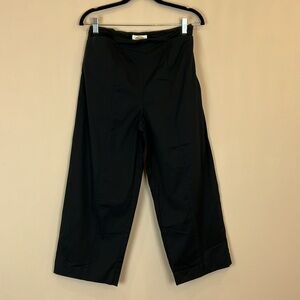 Talbots black cotton capris size 8